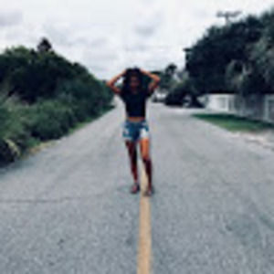 Meet your Posher, Makayla